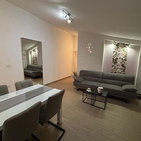 Apartman Sunny Vacay Kaštela エクステリア 写真