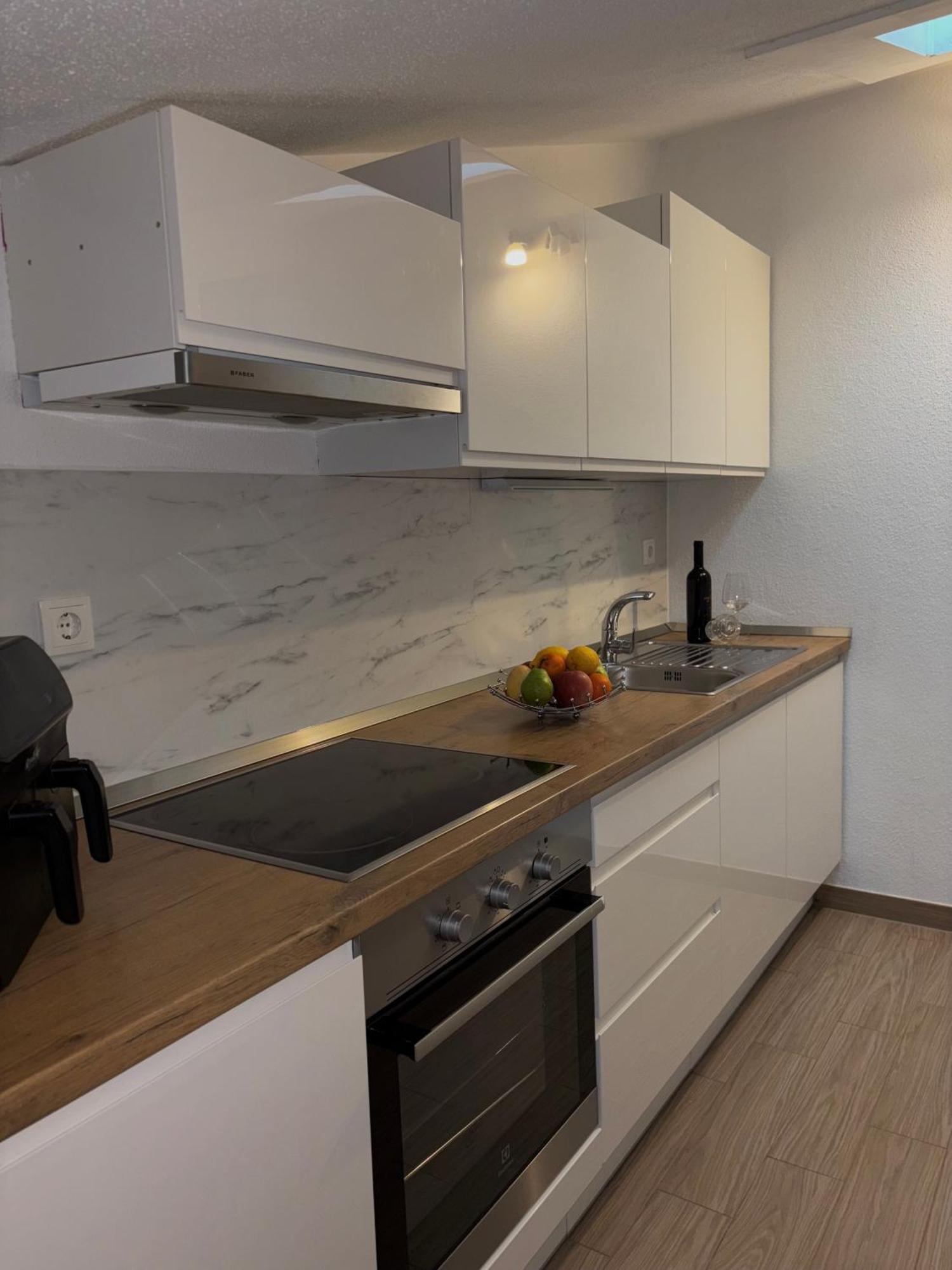 Apartman Sunny Vacay Kaštela エクステリア 写真